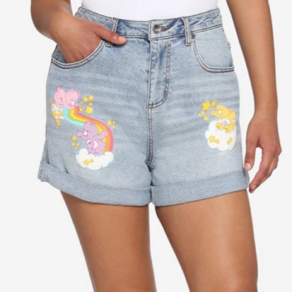 Care Bears Character Mom Shorts Hot‎ Topic